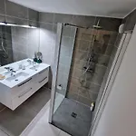 T3 Spacieux, Proche Du Et Du Grand Port Avec Garage Appartement Aix-les-Bains