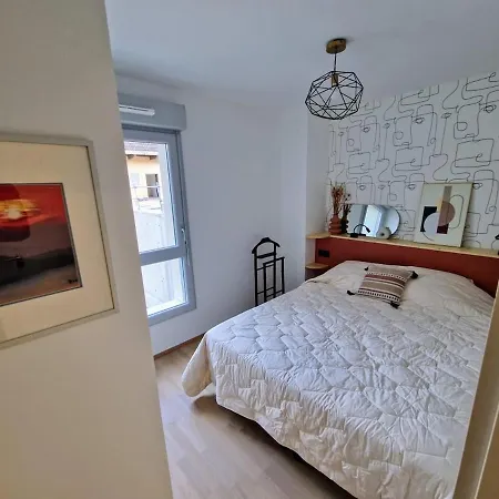 T3 Spacieux, Proche Du Et Du Grand Port Avec Garage