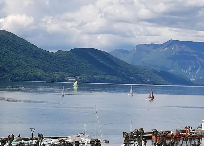 T3 Spacieux, Proche Du Et Du Grand Port Avec Garage エクスレバン