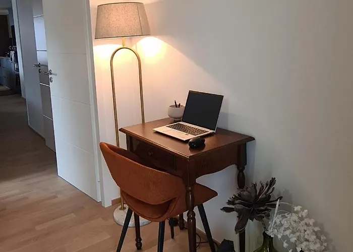 アパート T3 Spacieux, Proche Du Et Du Grand Port Avec Garage エクスレバン